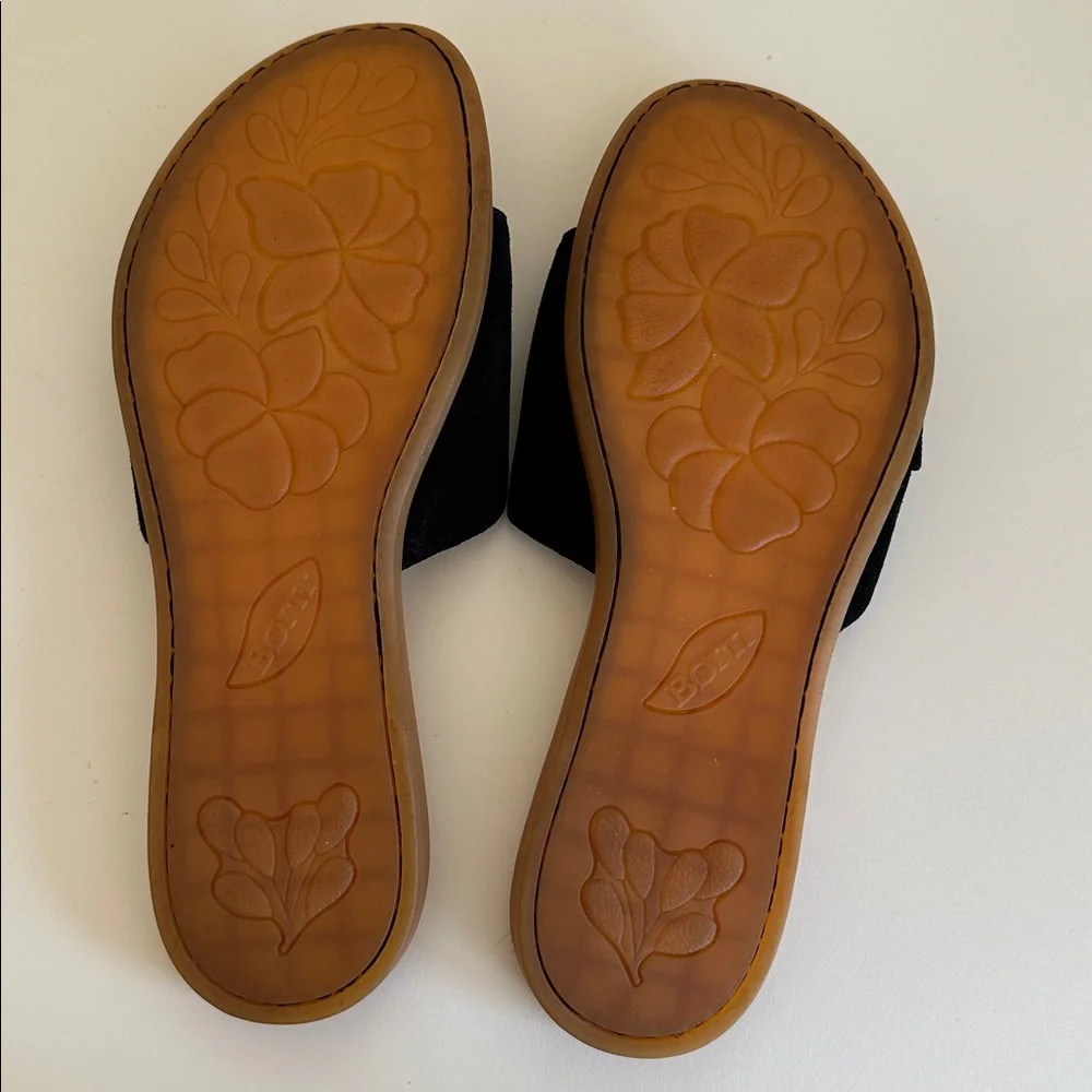 New Born Gudena Slide Suede Sandals. Black. Size 8M.